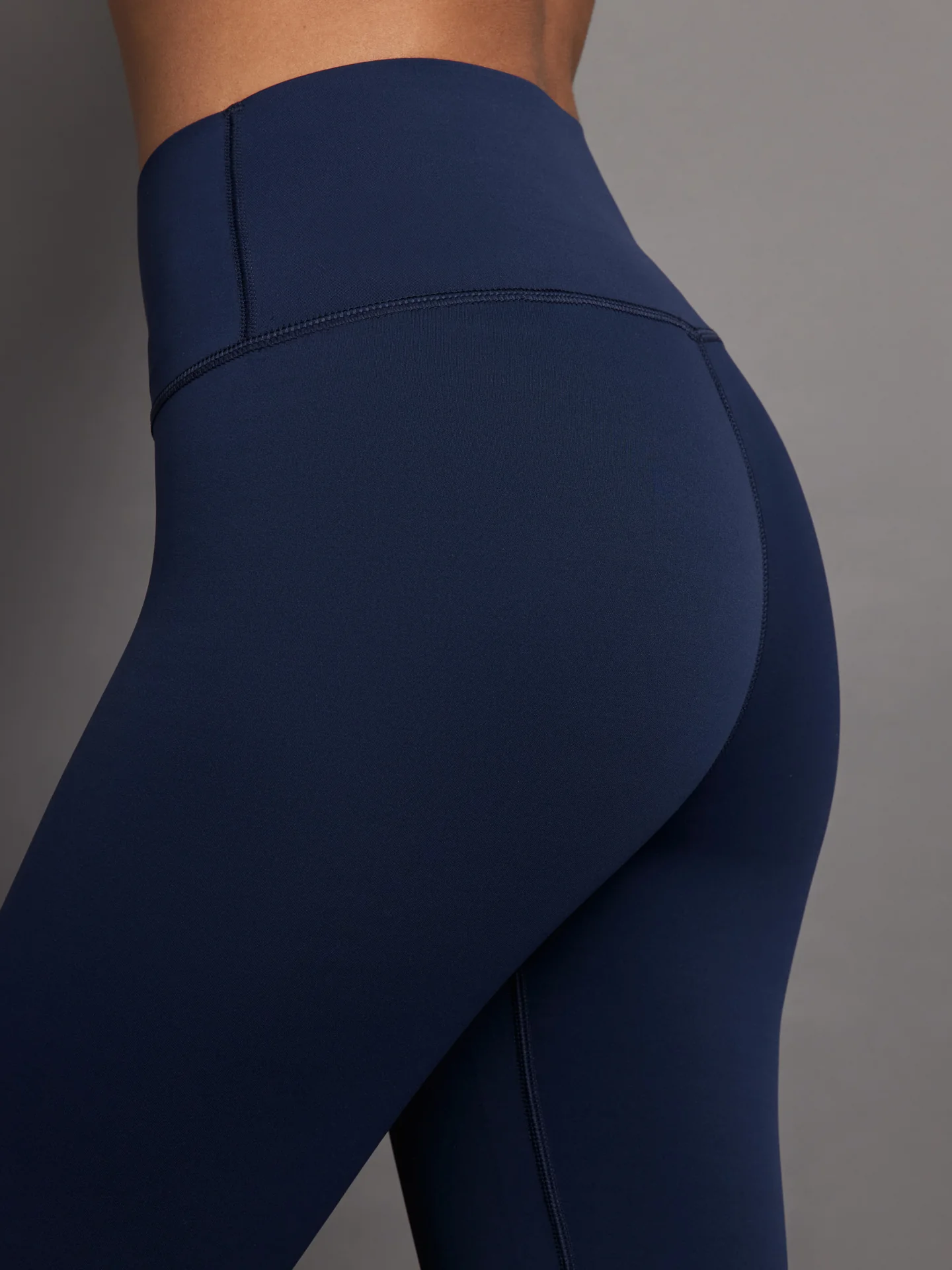 High Rise Full-Length Legging in Diamond Compression - Navy Blazer - Image 4