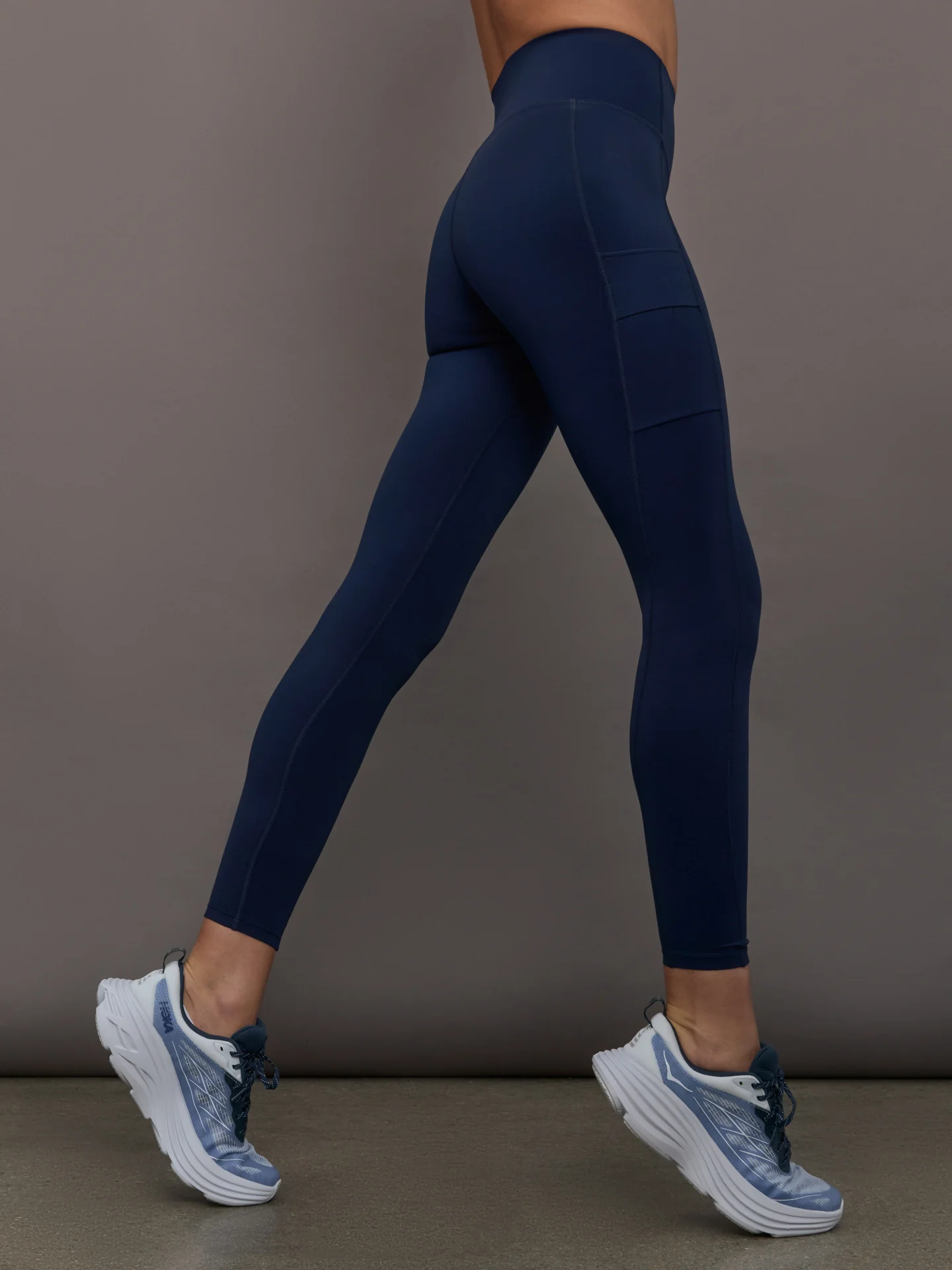 High Rise Pocket Legging in Diamond Compression - Navy - Image 3