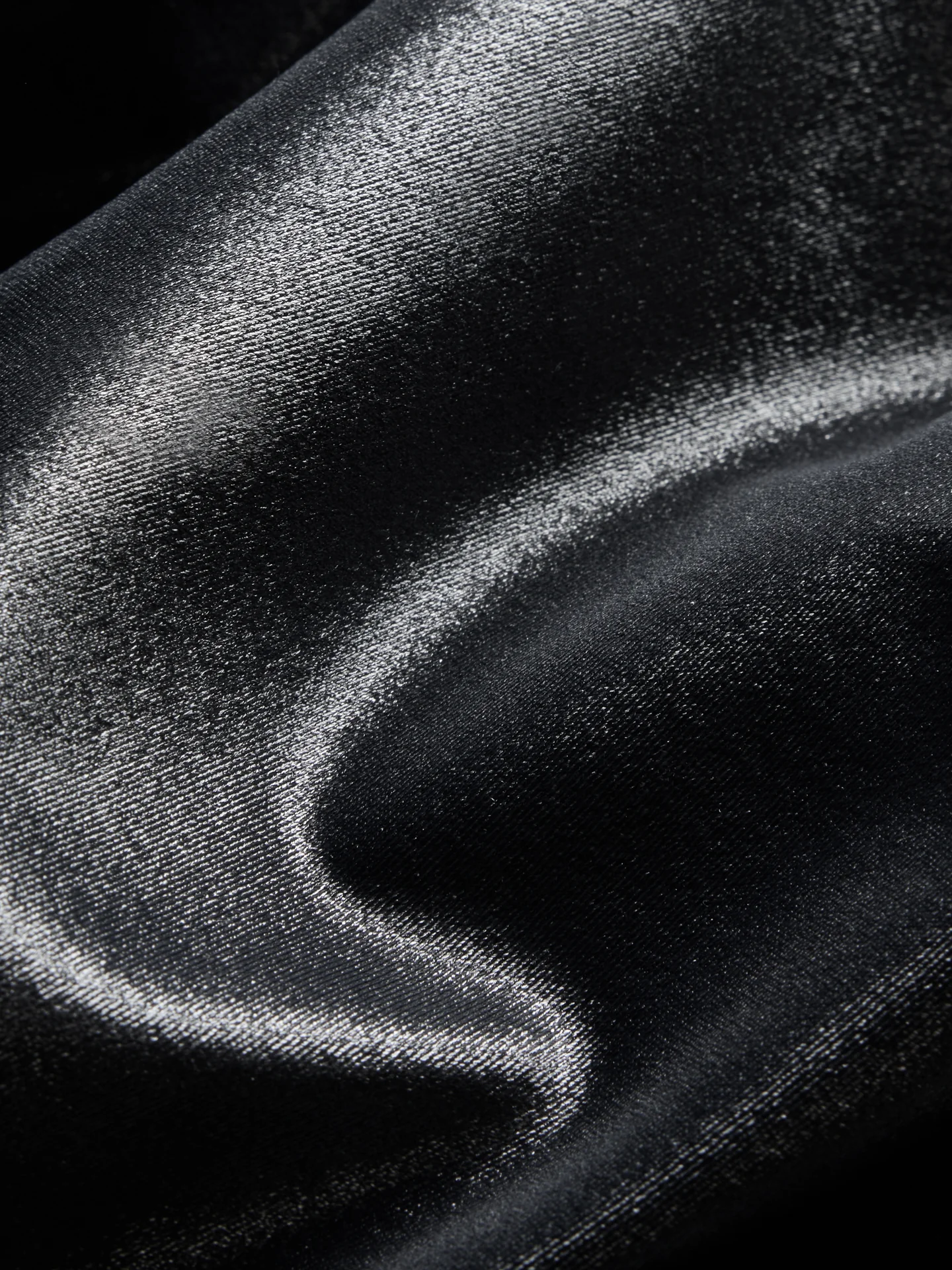 High Rise 7/8 Legging in Takara Shine - Black - Image 8