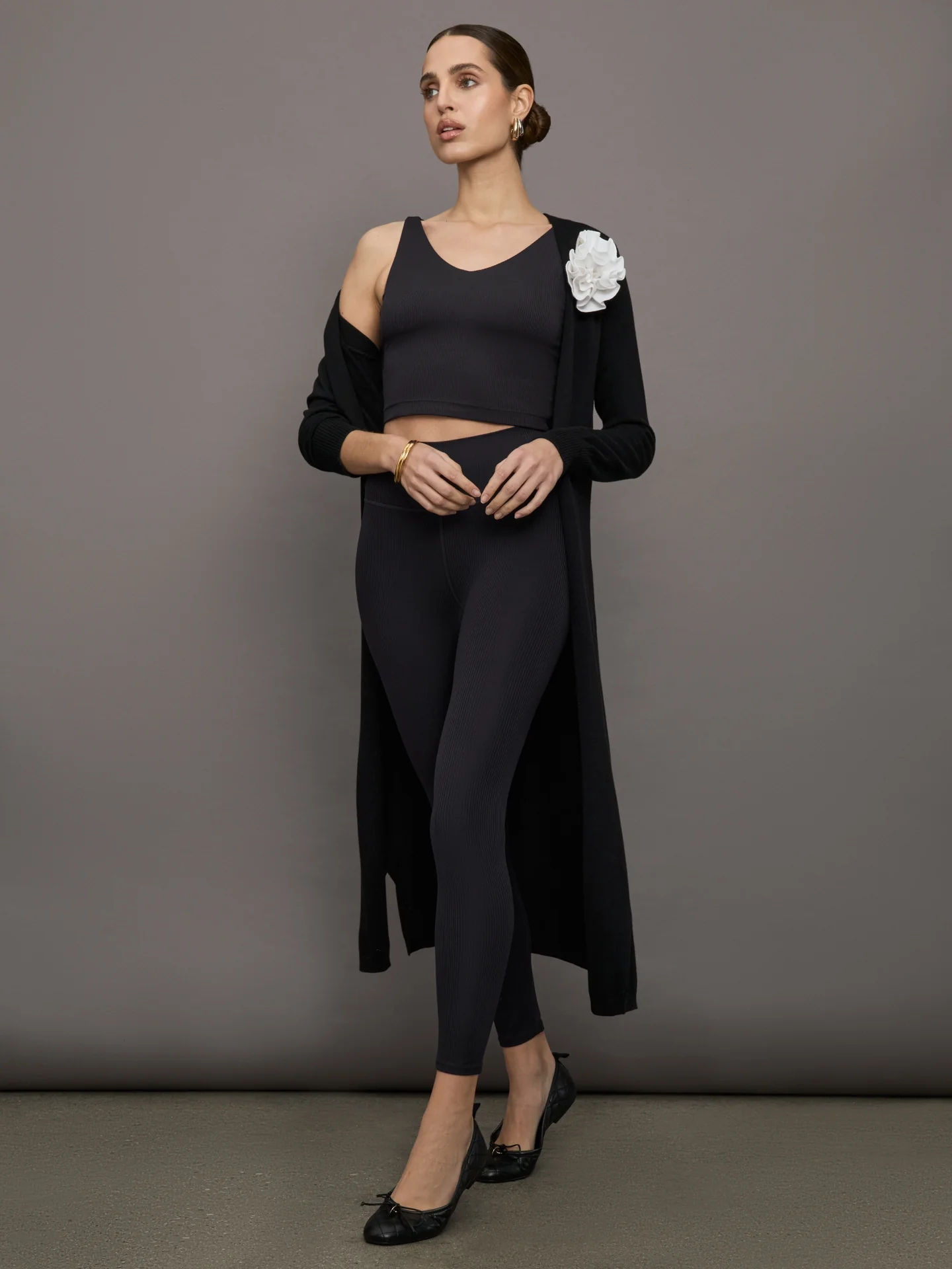 V-Neck Tank in Ribbed Melt - Black - Image 6