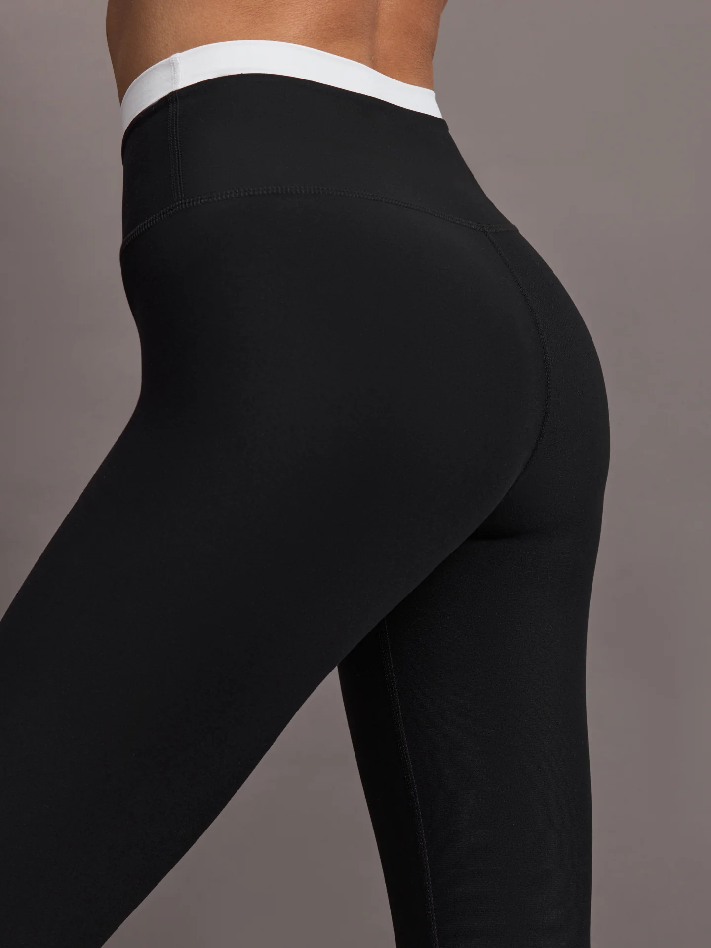 Contrast Waistband Legging in Melt - Black/White - Image 5