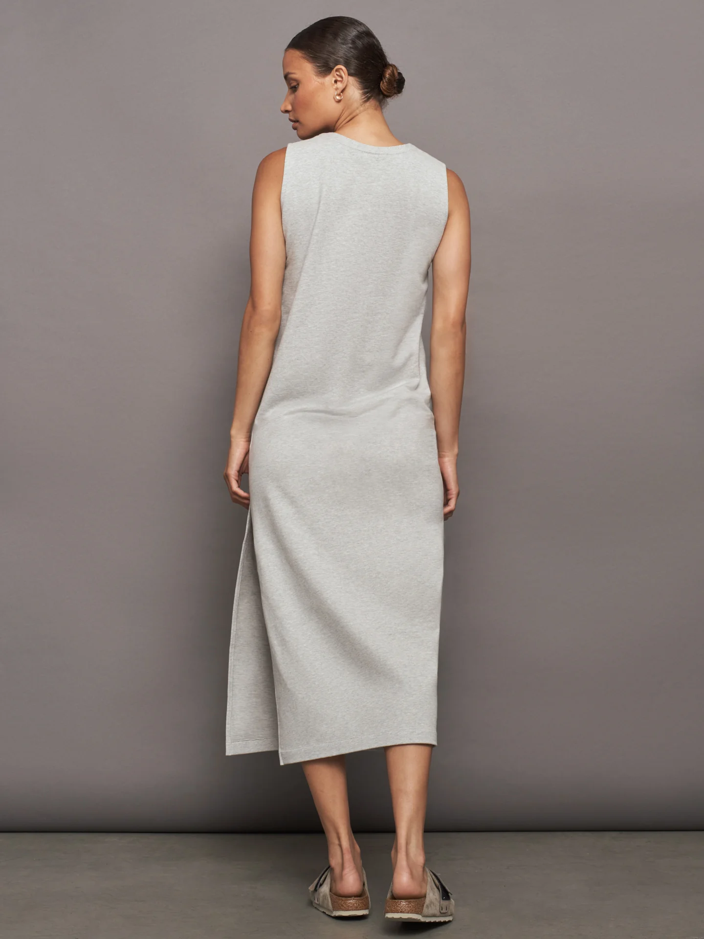SLEEVELESS TAILORED TERRY SIDE SLIT GOWN - LIGHT HEATHER GREY - Image 3