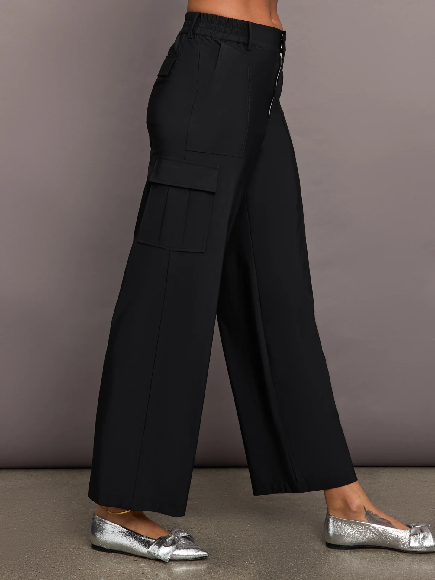 Stretch Woven Wide Leg Cargo Pant - Black - Image 4